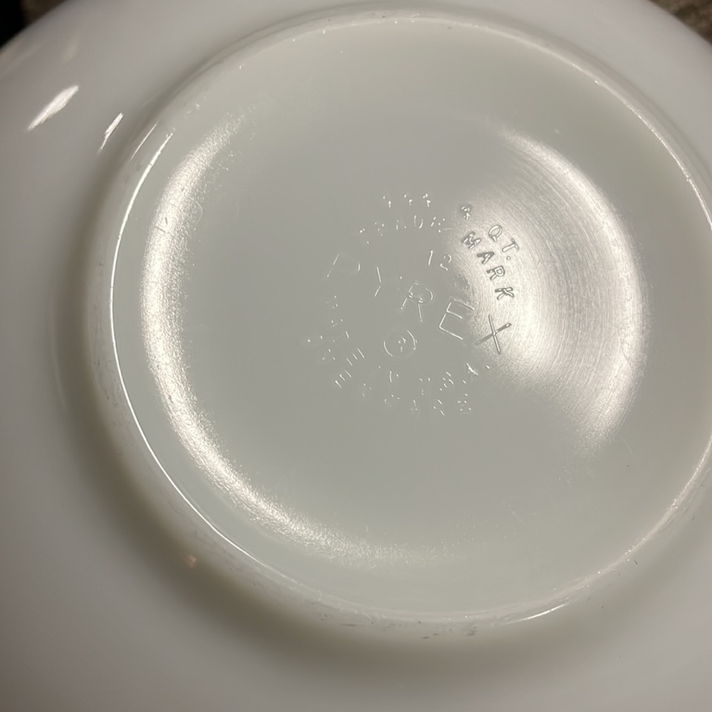 Pyrex bowl - Picture 2 of 2